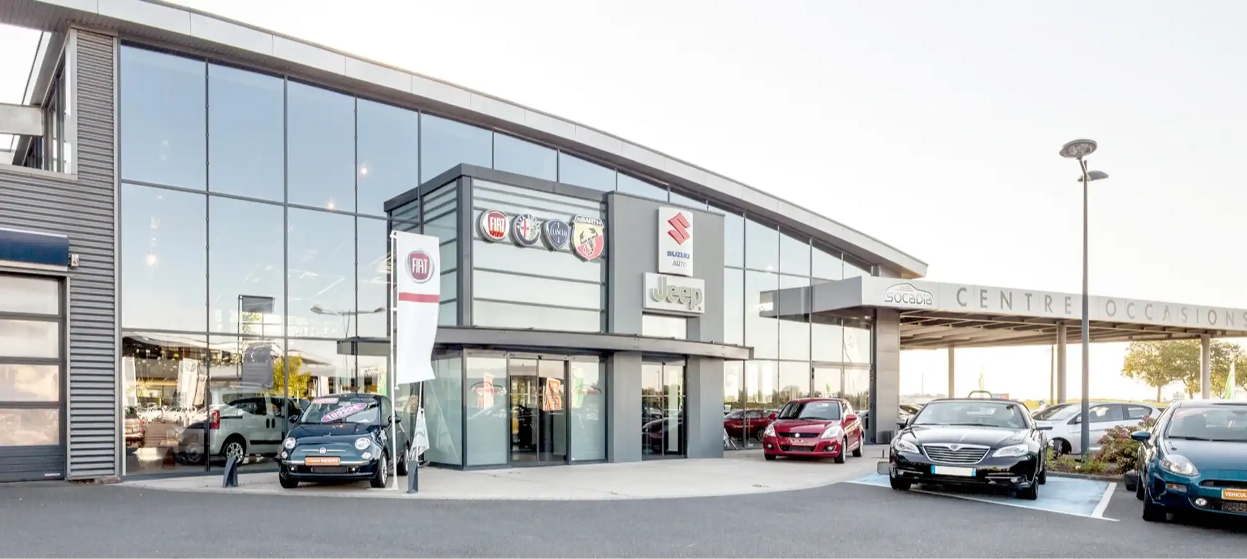 entrée concession groupe Fiat - Village Auto « La Bijude »