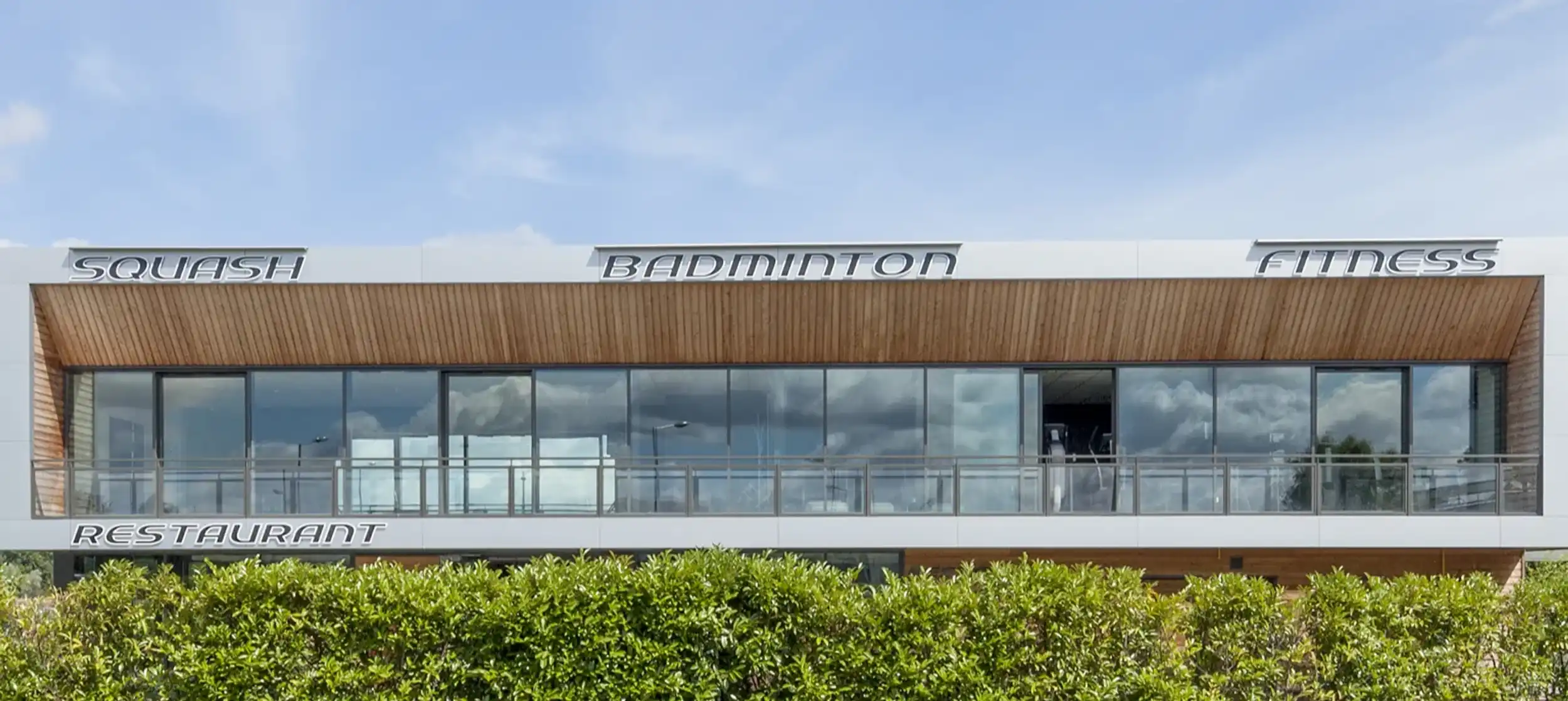 balcon et façade équipement multisport Louvigny