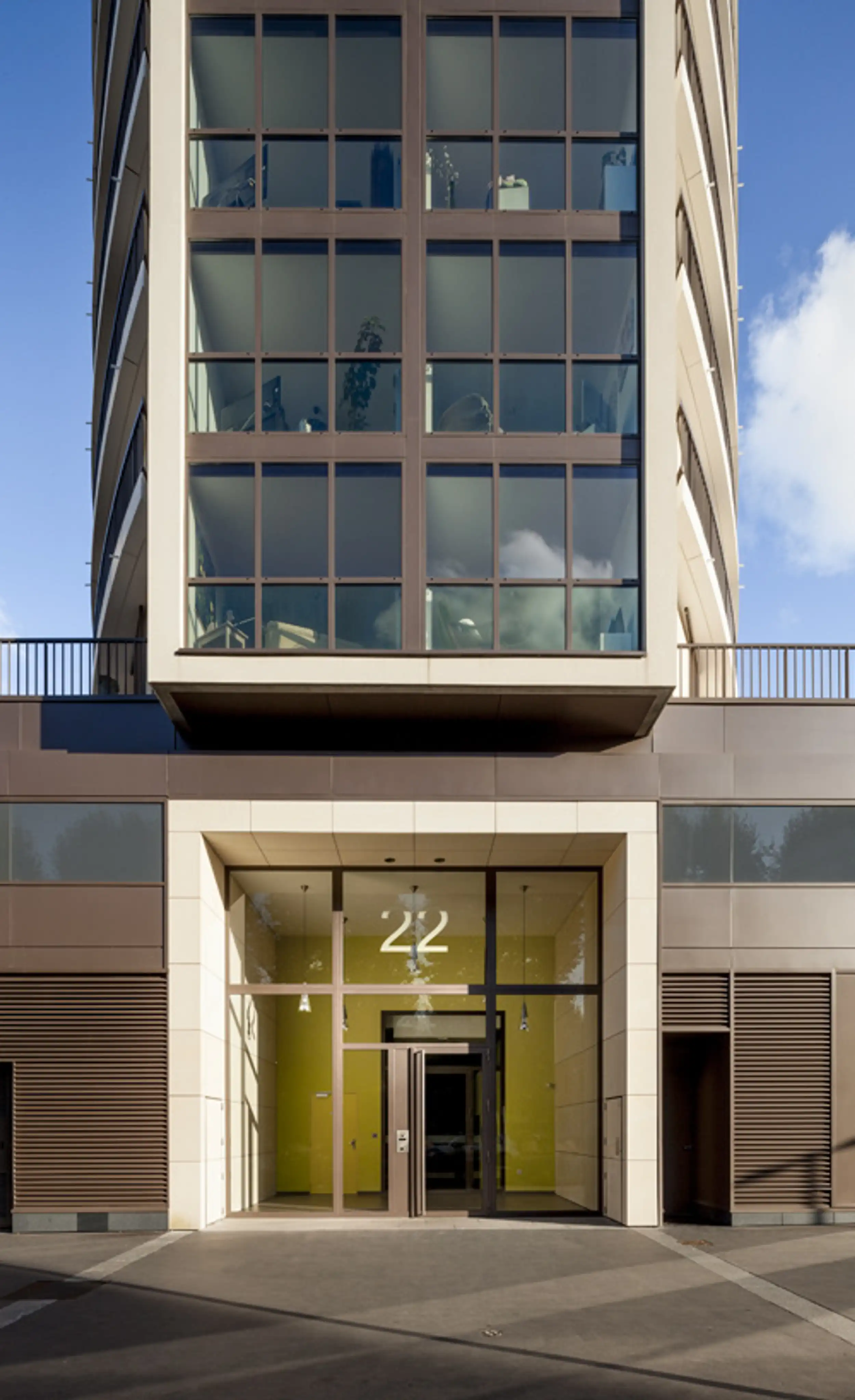 Façade immeuble habitations rives de l'Orne